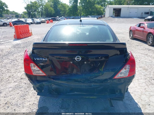 Nissan Versa 1.6 S+