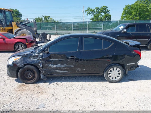 Nissan Versa 1.6 S+