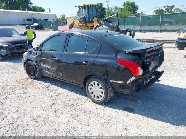 Nissan Versa 1.6 S+