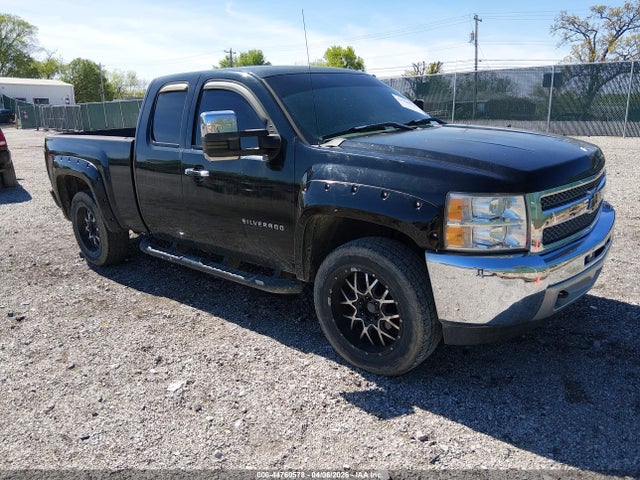 Salvage Chevrolet Silverado 1500 Image