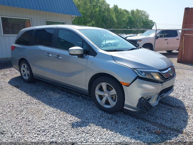 Salvage Honda Odyssey Image