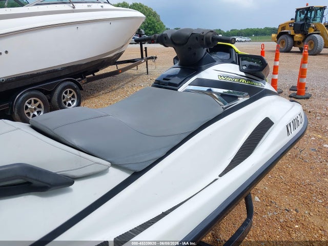 Yamaha Waverunner