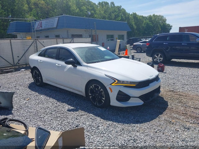 Salvage Kia K5 Image