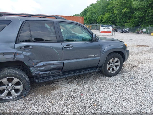Toyota 4Runner Limited V6