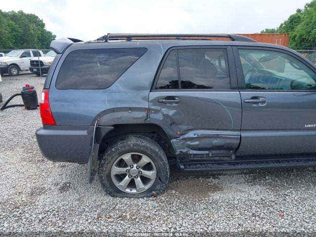 Toyota 4Runner Limited V6