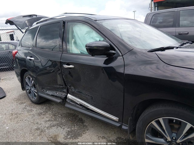 Nissan Pathfinder Platinum