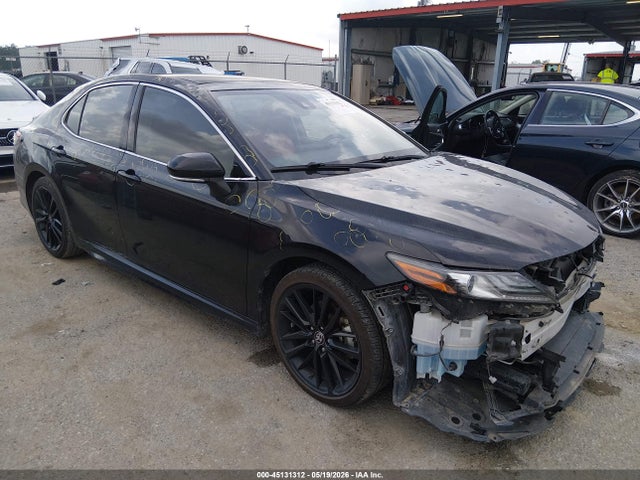 Salvage Toyota Camry Image