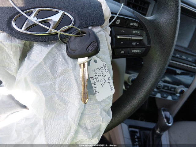 Hyundai ELANTRA Sel
