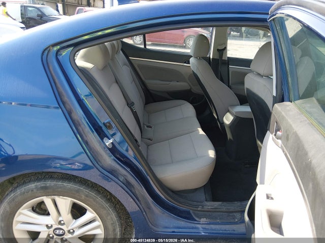 Hyundai ELANTRA Sel