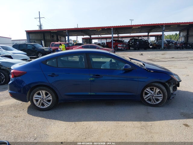 Hyundai ELANTRA Sel