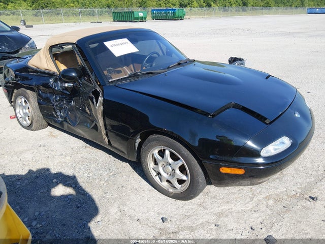 Salvage Mazda MX-5 Miata Image