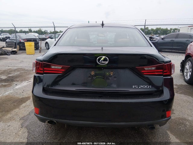 Lexus Is