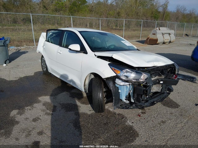 Salvage Kia Rio Image