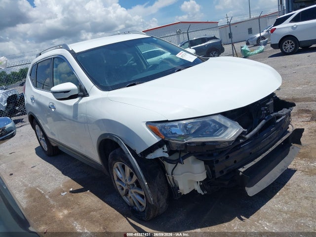 Salvage Nissan Rogue Image