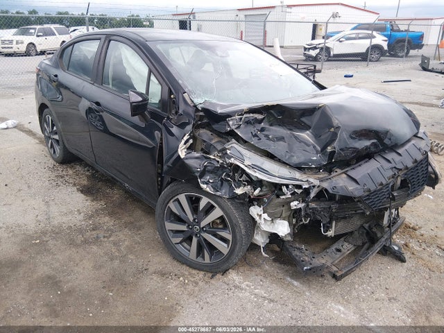 Salvage Nissan Versa Image