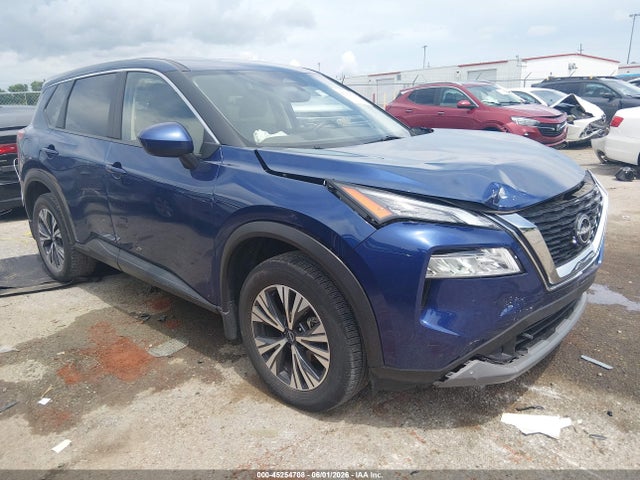 Salvage Nissan Rogue Image
