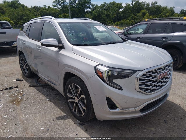 Salvage GMC Terrain Image