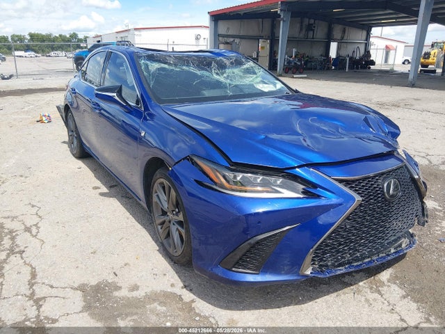 Salvage Lexus Es Image