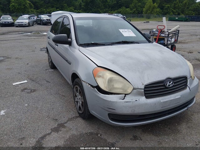 Salvage Hyundai ACCENT Image