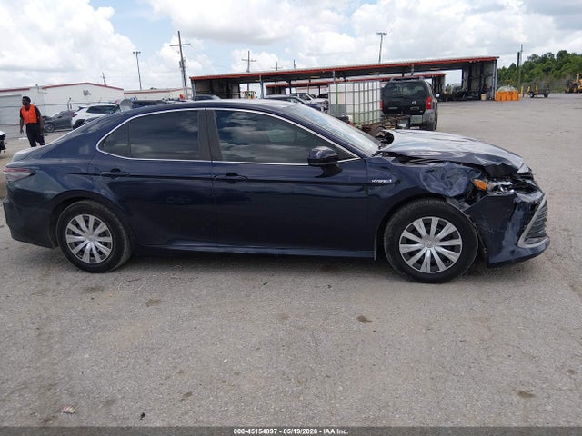 Toyota Camry Le Hybrid