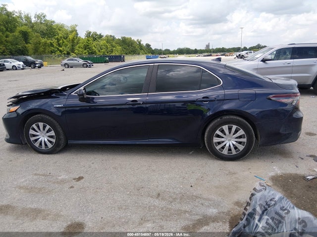 Toyota Camry Le Hybrid