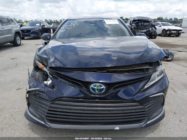 Toyota Camry Le Hybrid