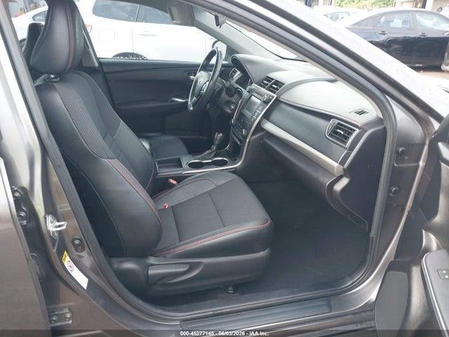 Toyota Camry Se