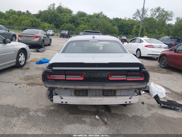 Dodge Challenger Sxt