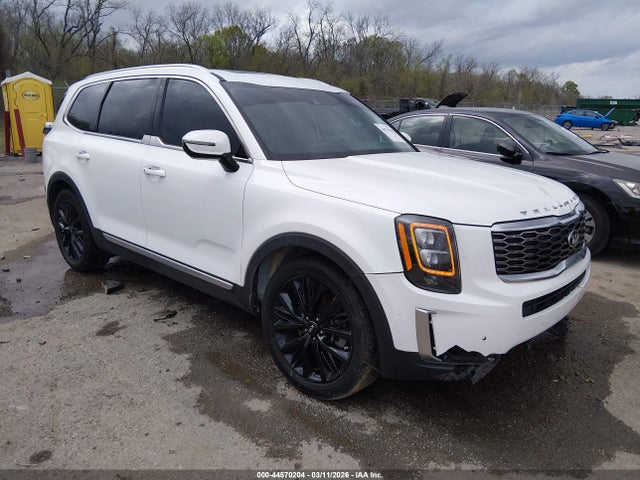 Salvage Kia Telluride Image