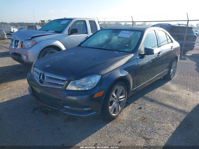 Mercedes-Benz C-Class Luxury