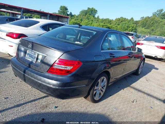 Mercedes-Benz C-Class Luxury