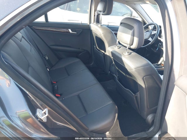 Mercedes-Benz C-Class Luxury