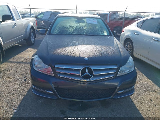 Mercedes-Benz C-Class Luxury