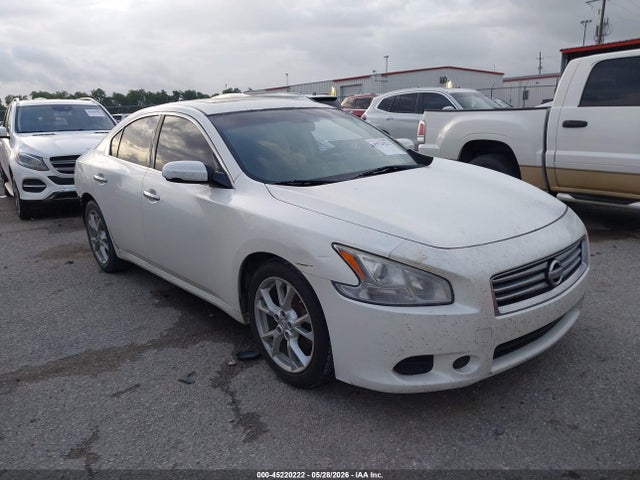 Salvage Nissan Maxima Image