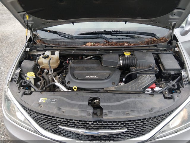 Chrysler Pacifica Touring L