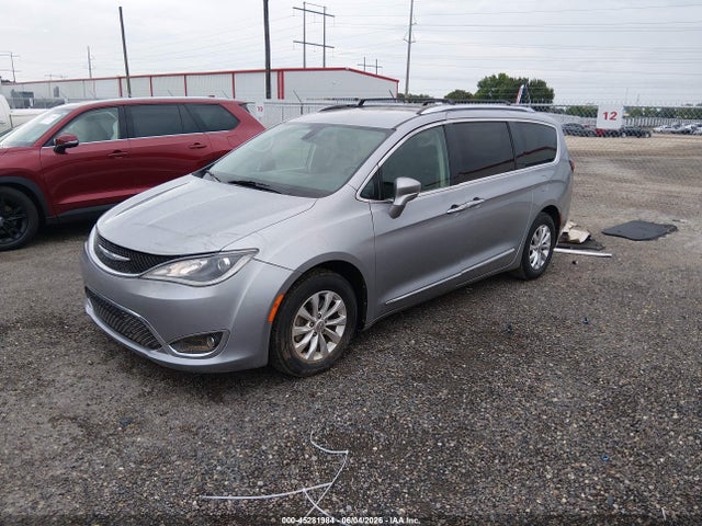 Chrysler Pacifica Touring L