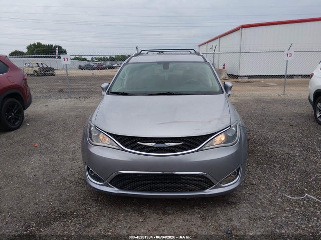 Chrysler Pacifica Touring L