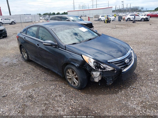 Salvage Hyundai SONATA Image
