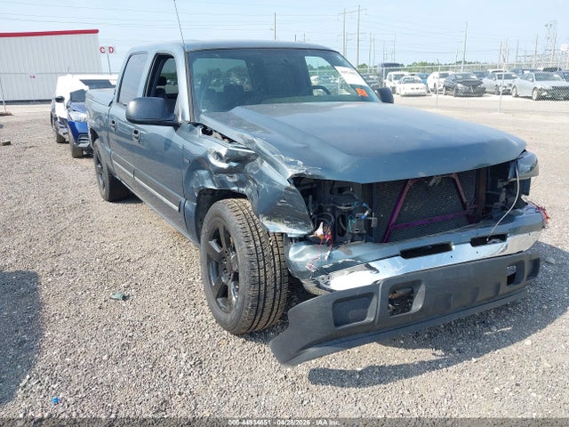 Salvage Chevrolet Silverado 1500 Image