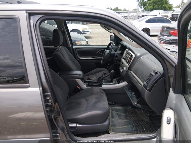 Mazda Tribute I