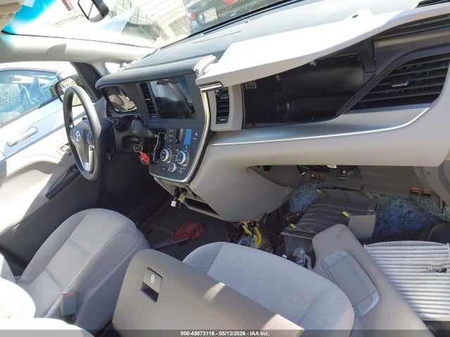 Toyota Sienna Le 8 Passenger
