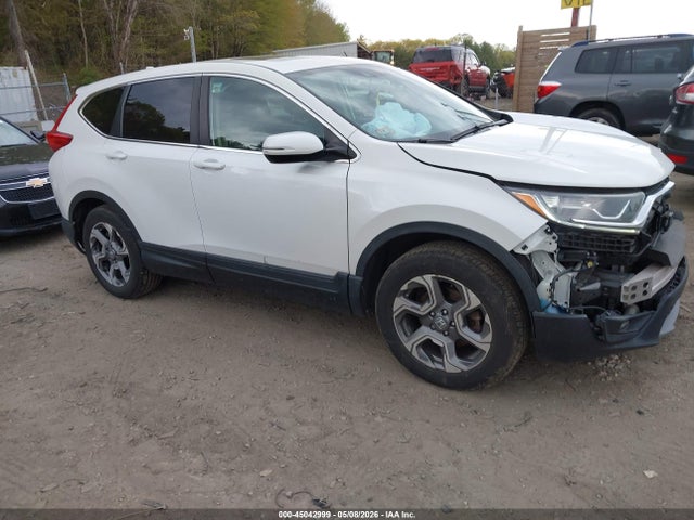 Salvage Honda CR-V Image