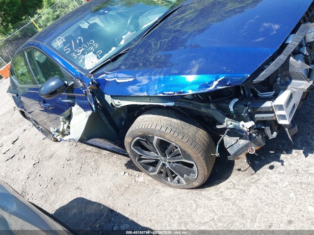 Salvage Nissan Altima Image