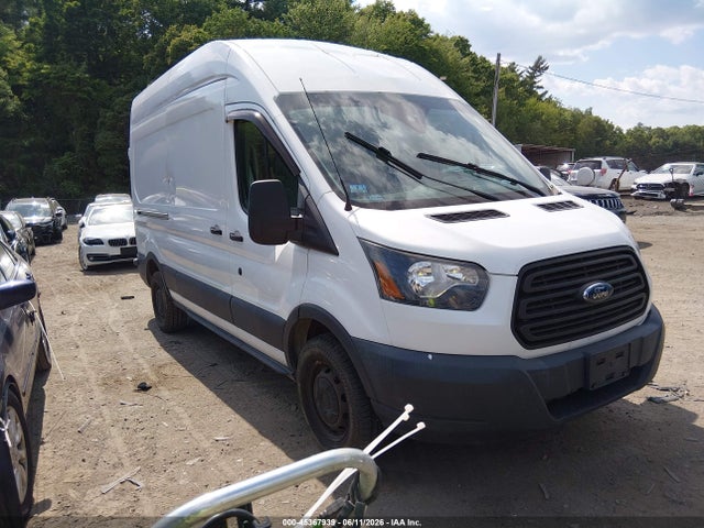 Salvage Ford Transit Image