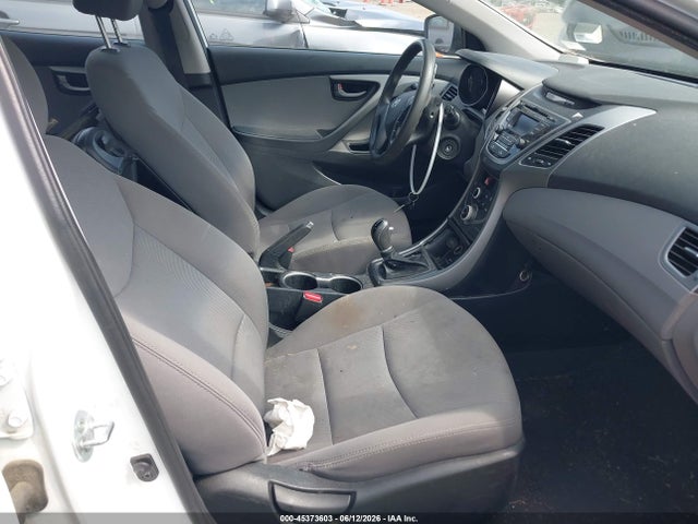 Hyundai ELANTRA Se