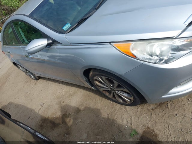 Salvage Hyundai SONATA Image