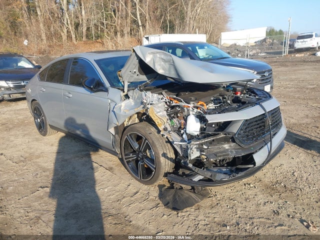 Salvage Honda Accord Image