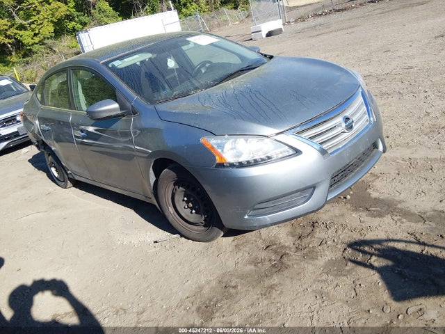 Salvage Nissan Sentra Image
