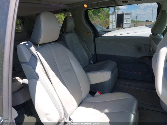 Toyota Sienna Limited 7 Passenger