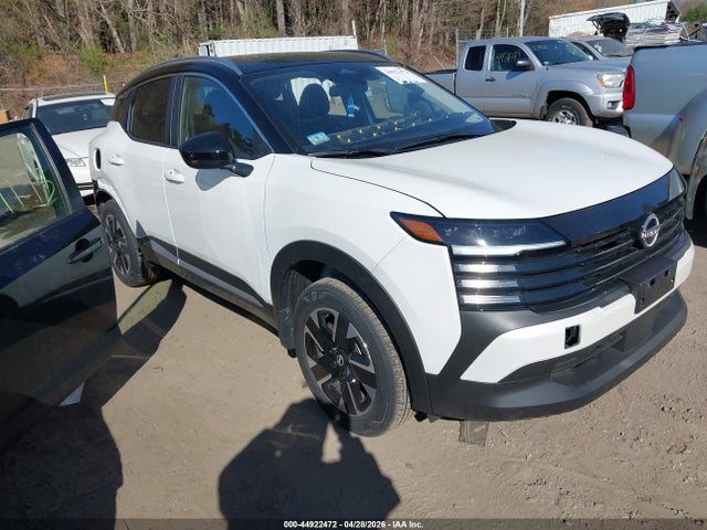 Salvage Nissan Kicks Image